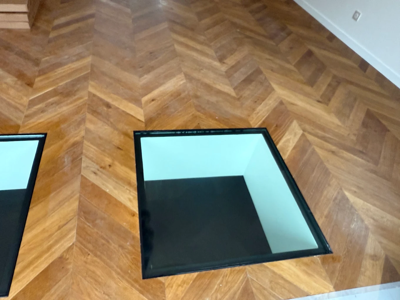 Plancher en verre feuilleté extra-clair sur mesure Paris